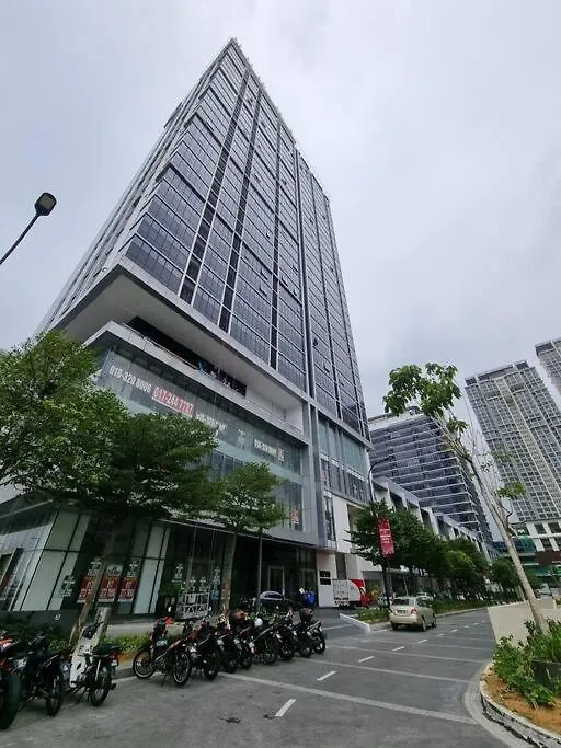 Apartment 1 Min Walk To Pavilion2 I King Size Sky Pool Kuala Lumpur Ma­lay­sia
